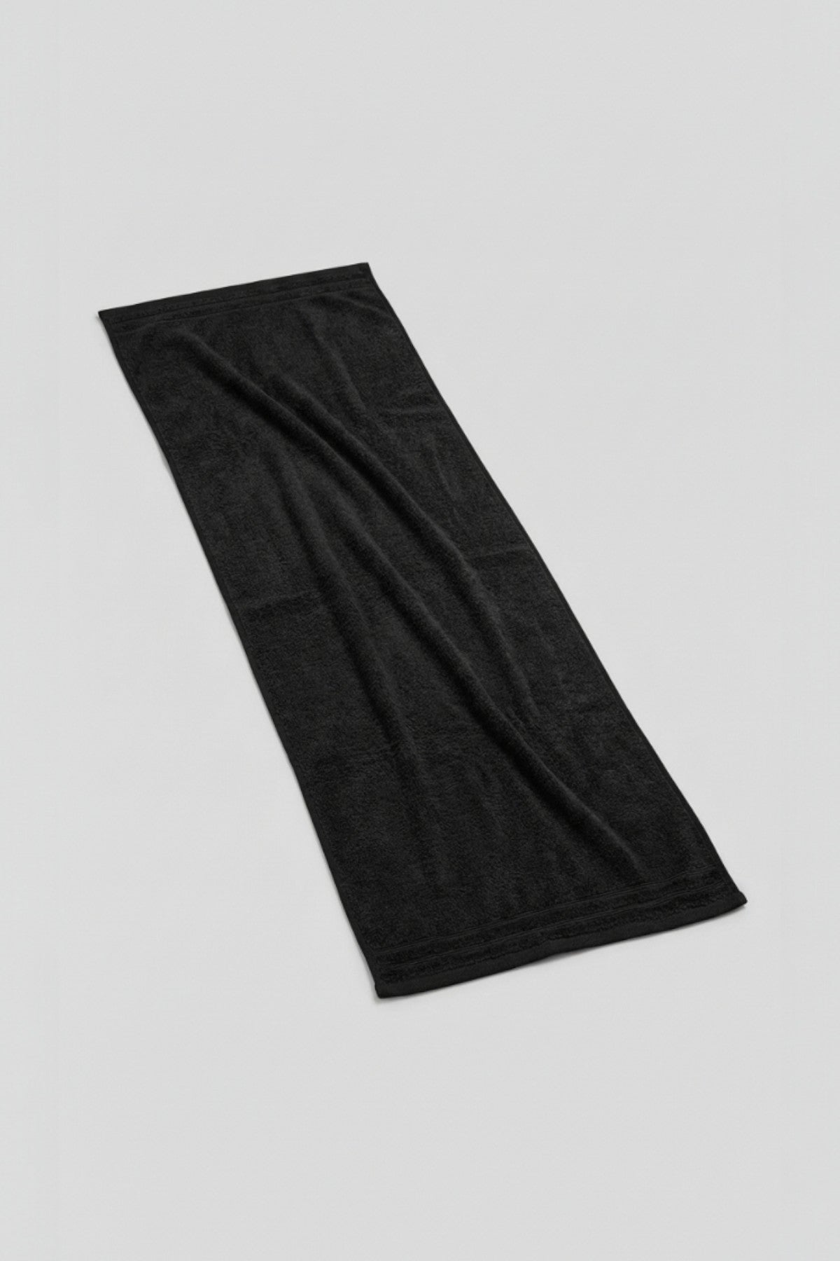 Siyah Sporcu Havlusu 30x130cm %100 Pamuk - Yüksek Emicilik, Hafif ve Çabuk Kuruma Özellikli