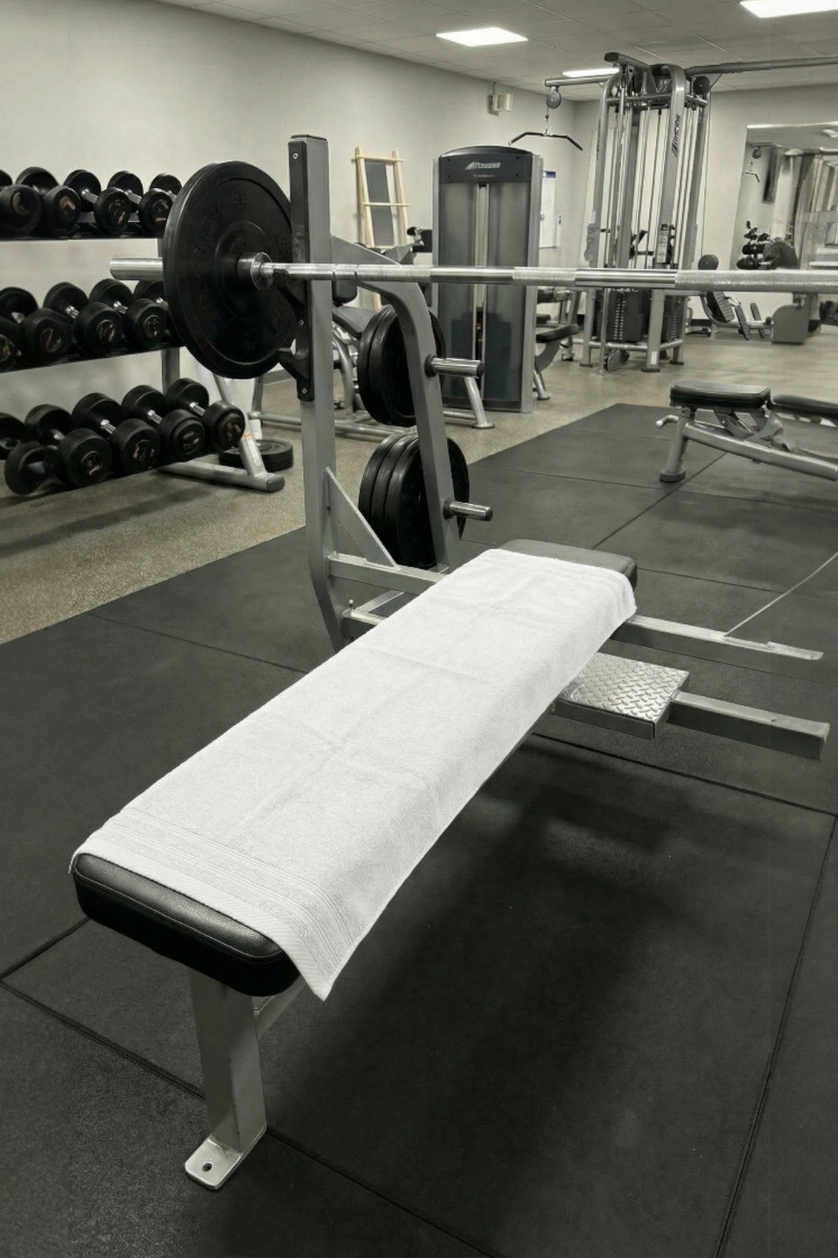 Beyaz Sporcu Havlusu 30x130cm %100 Pamuk - Yüksek Emicilik, Hafif ve Çabuk Kuruma Özellikli