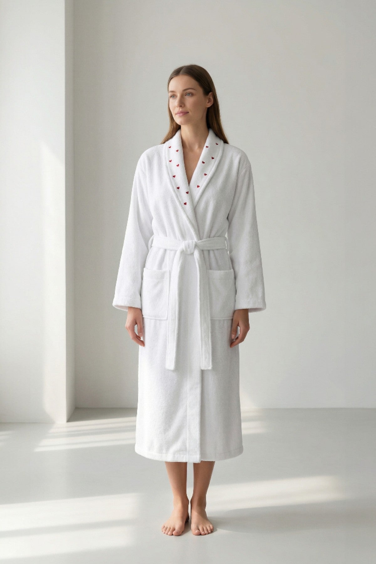 Şalyaka Bornoz Beyaz, Kalp Nakış %100 Pamuk Unisex Spa Için Ideal Kadın
